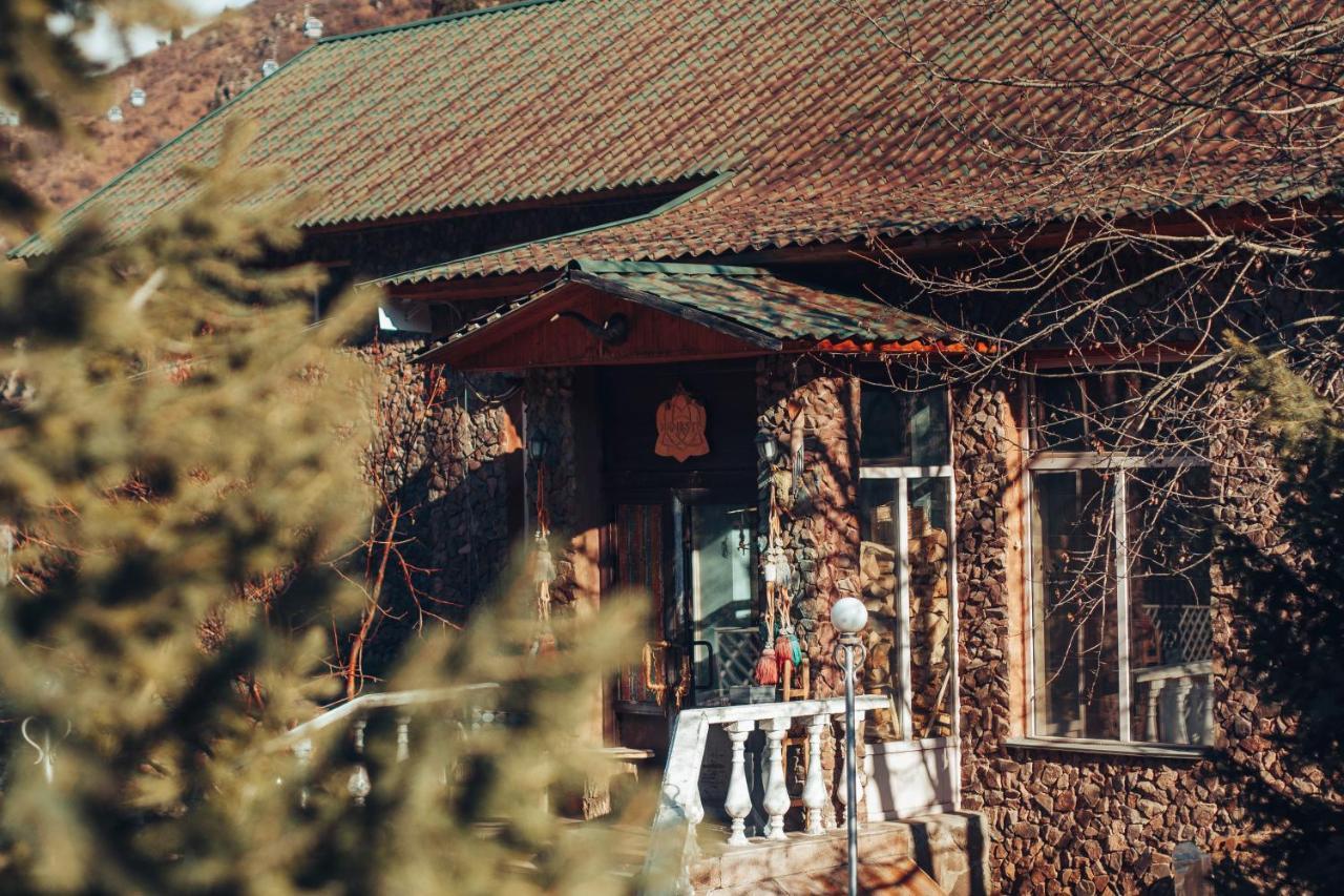 Gasthof Namaste Shalle 2000m